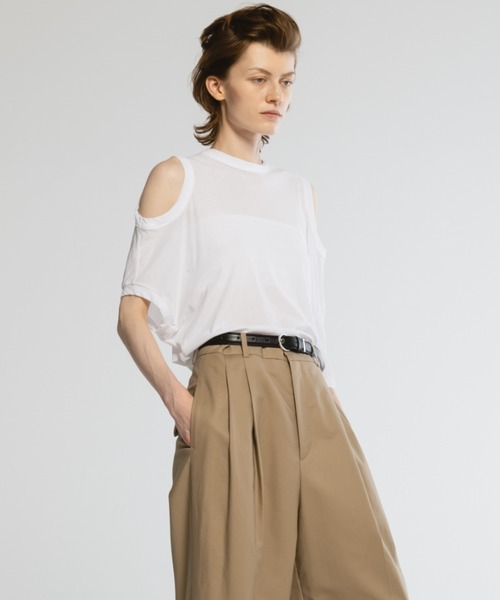 CINOH(チノ)の「SHEFオープンショルダーTシャツ(Tシャツ/カットソー・レディース・チャコールグレー/ホワイト/サックスブルー・38)」の19枚目の写真