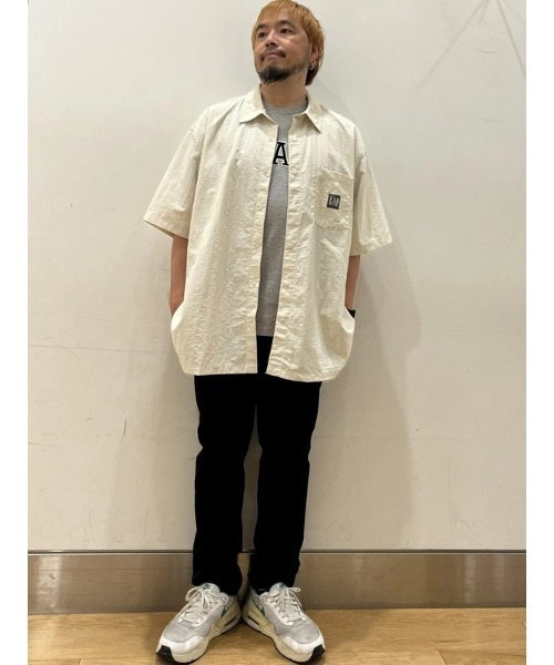 GAP(ギャップ)の「リサイクル素材100% リラックス ナイロンシャツ(シャツ/ブラウス・メンズ・ブラック/ベージュ/ネイビー/グリーン・S/M/L/XL/XS)」の11枚目の写真