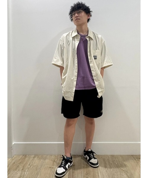 GAP(ギャップ)の「リサイクル素材100% リラックス ナイロンシャツ(シャツ/ブラウス・メンズ・ブラック/ベージュ/ネイビー/グリーン・S/M/L/XL/XS)」の14枚目の写真