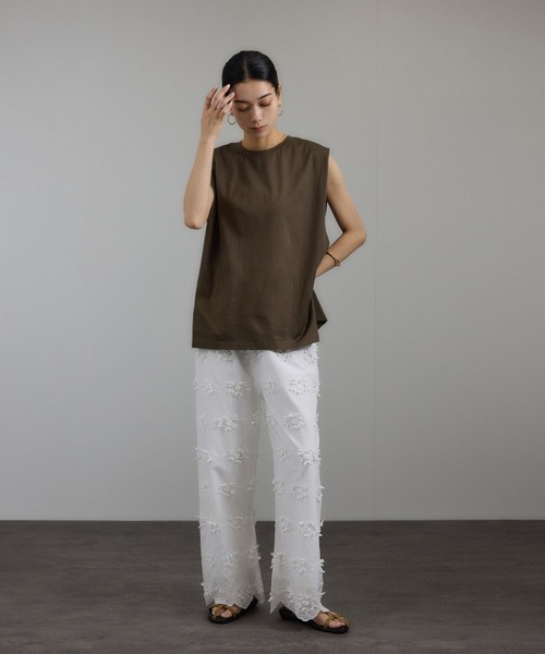 SALON adam et rope'（サロン アダム エ ロペ）の「プリマベールショルダータックノースリーブプルオーバー［UVケア・洗える］（Tシャツ/カットソー・レディース・ホワイト/ピンク系その他2/ブラック/ブラウン/ブラウン系・FREE）」の16枚目の写真