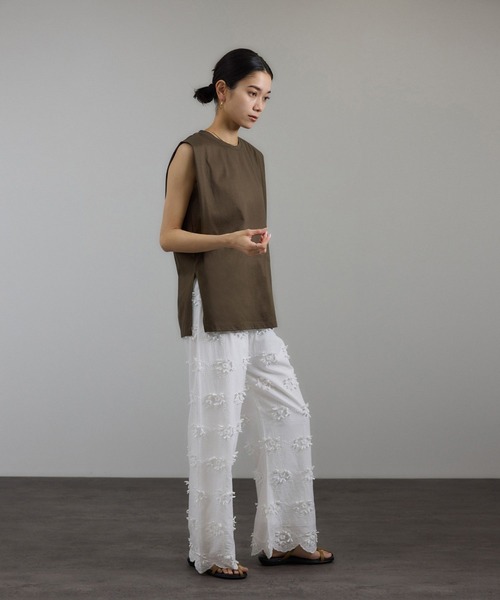 SALON adam et rope'（サロン アダム エ ロペ）の「プリマベールショルダータックノースリーブプルオーバー［UVケア・洗える］（Tシャツ/カットソー・レディース・ホワイト/ピンク系その他2/ブラック/ブラウン/ブラウン系・FREE）」の19枚目の写真