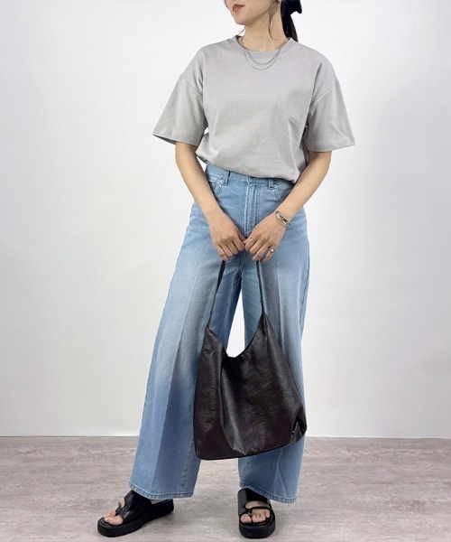 CLOTHY(クロシィ)の「【透けにくい厚手素材☆】ダブルフェイス半袖Tシャツ(Tシャツ/カットソー・レディース・ホワイト/ベージュ/ネイビー/チャコールグレー/グレー/ブラック・SMALL/MEDIUM/LARGE)」の21枚目の写真