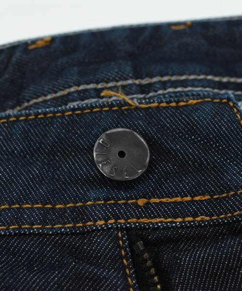 DIESEL BLACK GOLD（ディーゼル ブラック ゴールド）の「【ヴィンテージ古着】DIESEL デニムパンツ（デニムパンツ・メンズ・インディゴブルー・MEDIUM）」の2枚目の写真