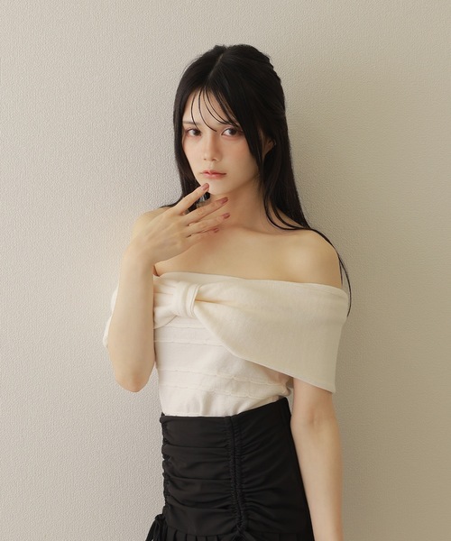 M DOLLY(エムドリー)の「ribbon offshoulder knit tops/リボンオフショルダーリブニットトップス(ニット/セーター・レディース・グレー/ブラック/アイボリー・FREE)」の19枚目の写真