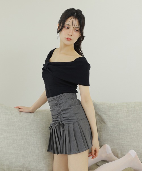 M DOLLY(エムドリー)の「ribbon offshoulder knit tops/リボンオフショルダーリブニットトップス(ニット/セーター・レディース・グレー/ブラック/アイボリー・FREE)」の14枚目の写真