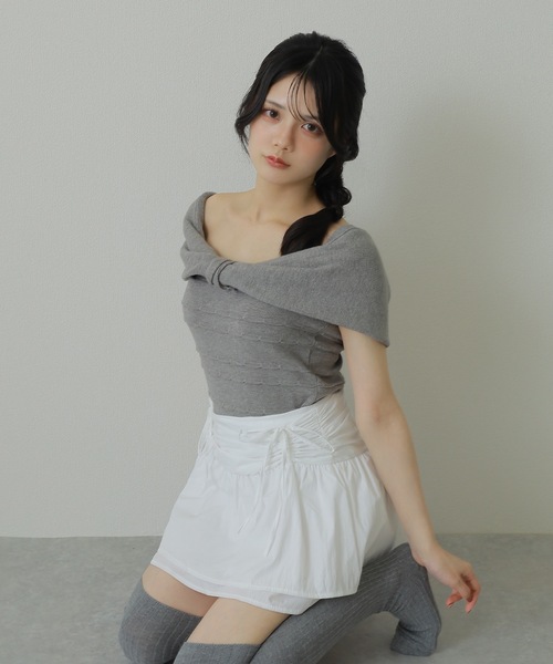 M DOLLY(エムドリー)の「ribbon offshoulder knit tops/リボンオフショルダーリブニットトップス(ニット/セーター・レディース・グレー/ブラック/アイボリー・FREE)」の10枚目の写真
