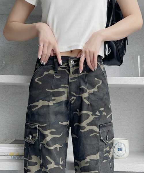 TREOVER(トレオーバー)の「ルーズシルエットで華奢見え!存在感抜群 カモフラ カーゴパンツ(カーゴパンツ・レディース・カーキ・FREE)」の11枚目の写真