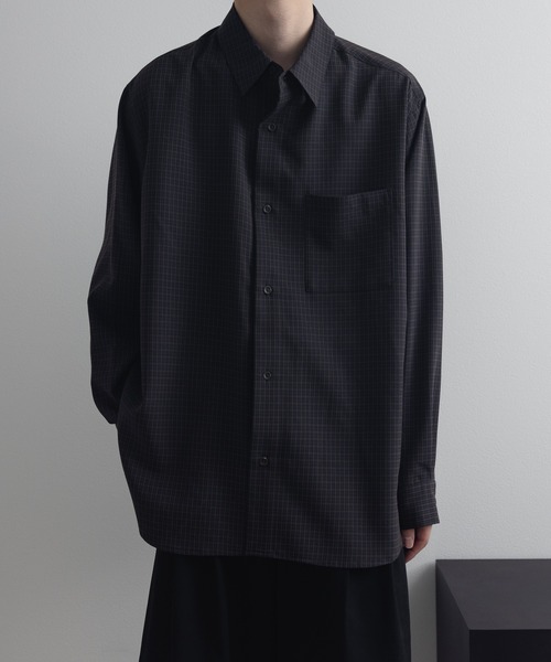 remer（リメール）の「loose basic oversize shirt - old check / ルーズベーシックオーバーサイズシャツ - オールドチェック（シャツ/ブラウス・メンズ・ブラウン系その他/ネイビー系・SMALL/X-SMALL/LARGE/MEDIUM）」の2枚目の写真