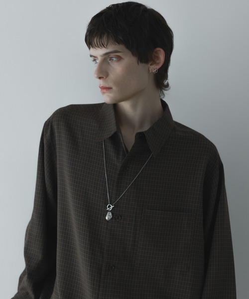 remer（リメール）の「loose basic oversize shirt - old check / ルーズベーシックオーバーサイズシャツ - オールドチェック（シャツ/ブラウス・メンズ・ブラウン系その他/ネイビー系・SMALL/X-SMALL/LARGE/MEDIUM）」の3枚目の写真