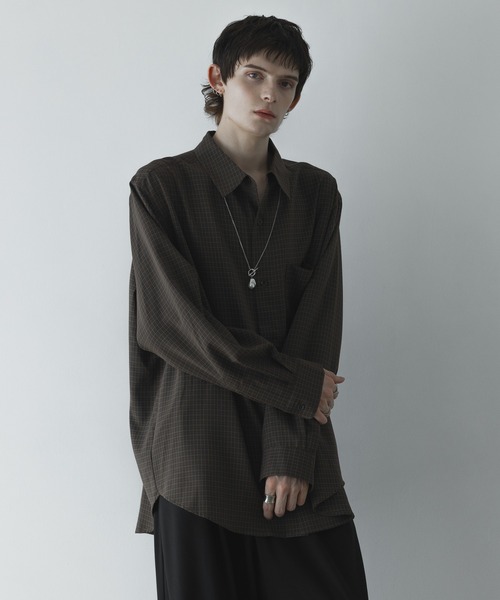 remer（リメール）の「loose basic oversize shirt - old check / ルーズベーシックオーバーサイズシャツ - オールドチェック（シャツ/ブラウス・メンズ・ブラウン系その他/ネイビー系・SMALL/X-SMALL/LARGE/MEDIUM）」の4枚目の写真