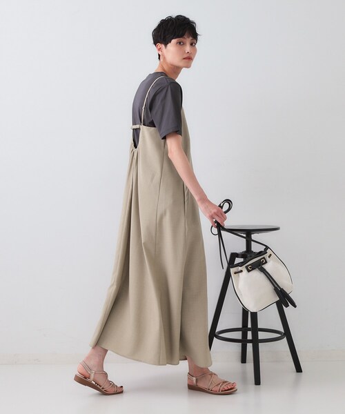 OPAQUE.CLIP(オペークドットクリップ)の「リネンライクキャミワンピース【洗濯機洗い可】(ワンピース・レディース・チャコールグレー/ブラック/ベージュ・36/38/40/42)」の6枚目の写真