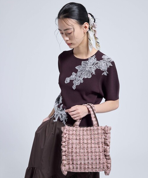 TOCCA(トッカ)の「TRIM WAVES MINITOTE ミニトートバッグ(トートバッグ・レディース・ブラック系5/ブラック系/ライラック系/ピンク系/ベージュ系/ネイビー系・F)」の9枚目の写真