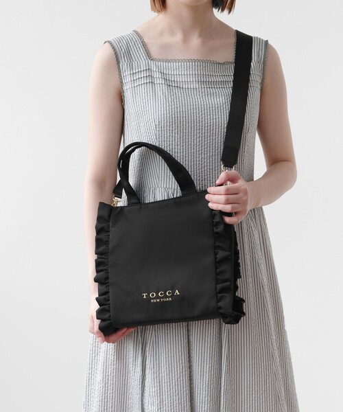 TOCCA(トッカ)の「TRIM WAVES MINITOTE ミニトートバッグ(トートバッグ・レディース・ブラック系5/ブラック系/ライラック系/ピンク系/ベージュ系/ネイビー系・F)」の12枚目の写真