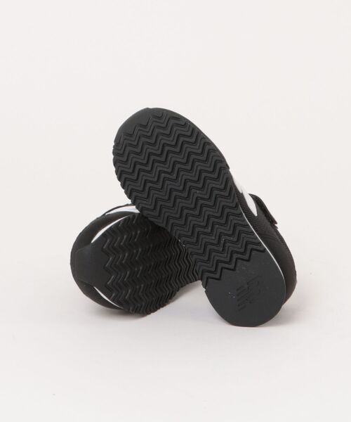 NEW BALANCE（ニューバランス）の「【New Balance／ニューバランス】NB PV323BK W キッズスニーカー（スニーカー・キッズ・ブラック・17.5cm/18.0cm/18.5cm/19.0cm/19.5cm/20.0cm/20.5cm/21.0cm/21.5cm/17.0cm）」の3枚目の写真