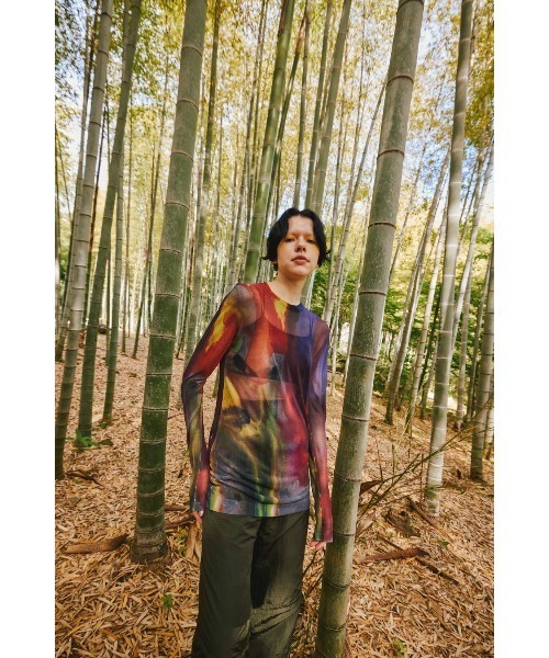 OMMO(オーエムエムオー)の「EVOLVE SHEER KNIT TOP(ニット/セーター・レディース・レッド/グリーン・FREE)」の5枚目の写真