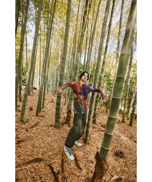 OMMO(オーエムエムオー)の「EVOLVE SHEER KNIT TOP(ニット/セーター・レディース・レッド/グリーン・FREE)」の6枚目の写真