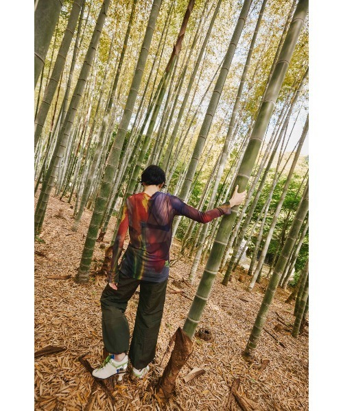 OMMO(オーエムエムオー)の「EVOLVE SHEER KNIT TOP(ニット/セーター・レディース・レッド/グリーン・FREE)」の7枚目の写真