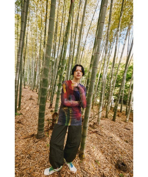OMMO(オーエムエムオー)の「EVOLVE SHEER KNIT TOP(ニット/セーター・レディース・レッド/グリーン・FREE)」の9枚目の写真