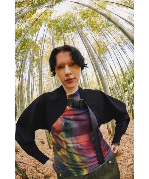 OMMO(オーエムエムオー)の「EVOLVE SHEER KNIT TOP(ニット/セーター・レディース・レッド/グリーン・FREE)」の12枚目の写真