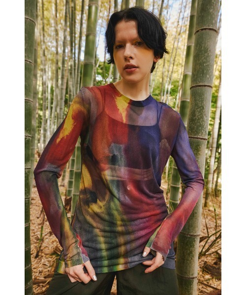 OMMO(オーエムエムオー)の「EVOLVE SHEER KNIT TOP(ニット/セーター・レディース・レッド/グリーン・FREE)」の3枚目の写真