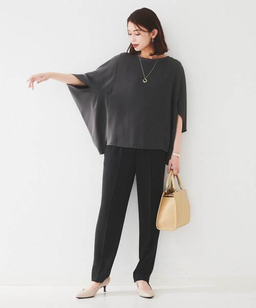 UNTITLED（アンタイトル）の「【UVカット/接触冷感/吸水速乾/ストレッチ性】ドルマンプルオーバー（Tシャツ/カットソー・レディース・ブラック/チャコールグレー/ホワイト・44/48/00/02/04）」の15枚目の写真