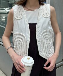 ノースノーネーム 刺繍入りホワイトベスト Mサイズ ノースノーネーム 刺繍入りホワイトベスト Mサイズ NorthNoName