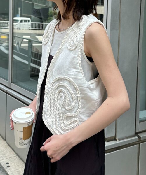 CIAOPANIC TYPY(チャオパニックティピー)の「【India】ロープ刺繍ベスト(ベスト・レディース・ブラウン/オフホワイト/ブラック・ONE SIZE)」の10枚目の写真