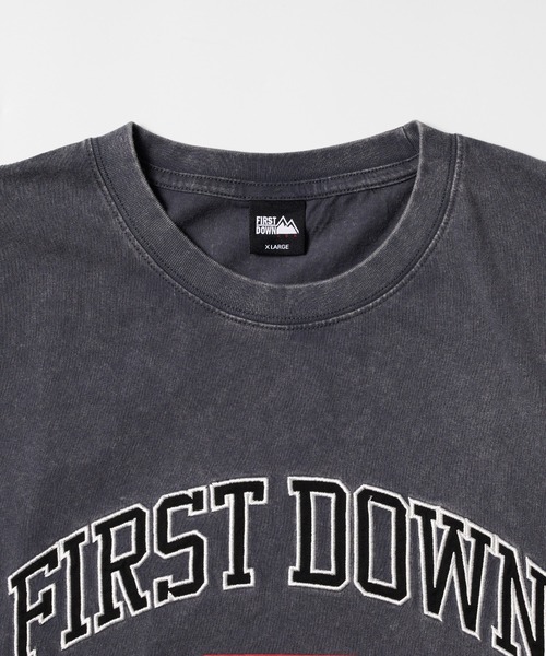 FIRST DOWN（ファーストダウン）の「ピグメント ロゴ ショートスリーブ Tシャツ #2（Tシャツ/カットソー・メンズ・イエロー/チャコール/オフホワイト・M/XL/L）」の5枚目の写真