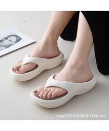 Ritzy（リッツィー）の「トングサンダル（サンダル）」