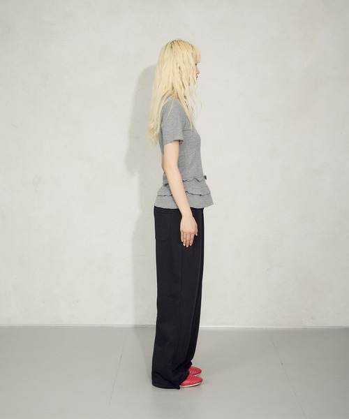 FTW(エフティダブリュー)の「WAFFLE LAYERED FRILL TOP(Tシャツ/カットソー・レディース・ブラック/グレー/カーキ・SMALL/MEDIUM)」の6枚目の写真