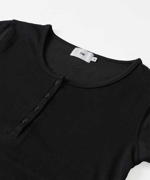 FTW(エフティダブリュー)の「WAFFLE LAYERED FRILL TOP(Tシャツ/カットソー・レディース・ブラック/グレー/カーキ・SMALL/MEDIUM)」の14枚目の写真