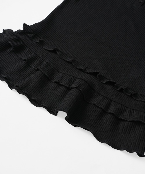 FTW(エフティダブリュー)の「WAFFLE LAYERED FRILL TOP(Tシャツ/カットソー・レディース・ブラック/グレー/カーキ・SMALL/MEDIUM)」の15枚目の写真