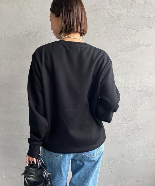 FRED PERRY（フレッドペリー）の「[FRED PERRY/フレッドペリー] ローレルリースロゴ刺繍 クルーネックスウェット（スウェット・レディース・ブラック/グリーン・S/M/L/XL）」の9枚目の写真