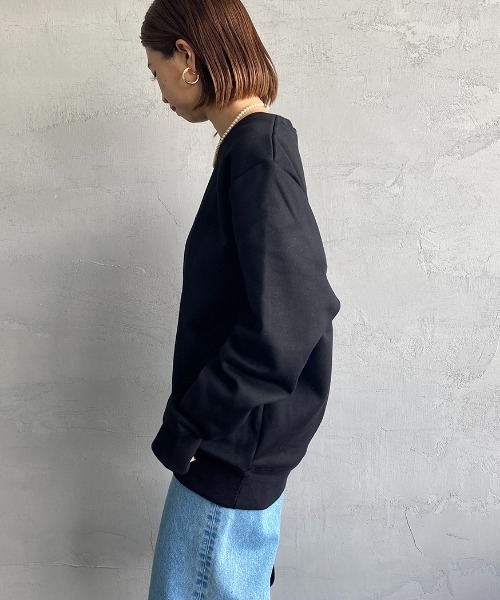 FRED PERRY（フレッドペリー）の「[FRED PERRY/フレッドペリー] ローレルリースロゴ刺繍 クルーネックスウェット（スウェット・レディース・ブラック/グリーン・S/M/L/XL）」の14枚目の写真