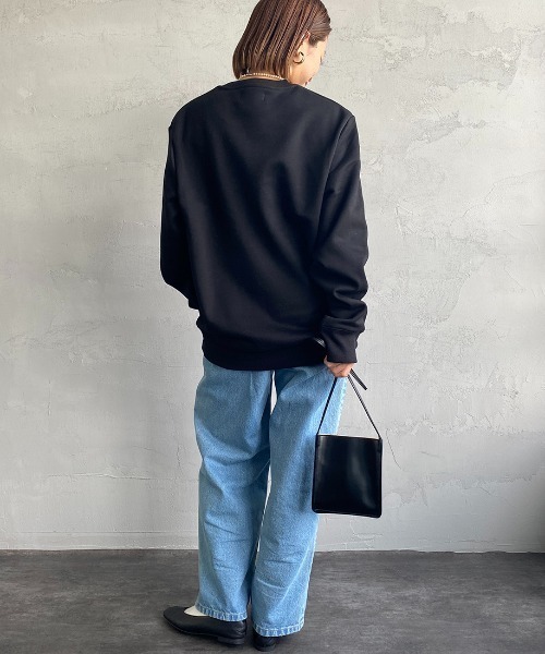 FRED PERRY（フレッドペリー）の「[FRED PERRY/フレッドペリー] ローレルリースロゴ刺繍 クルーネックスウェット（スウェット・レディース・ブラック/グリーン・S/M/L/XL）」の18枚目の写真