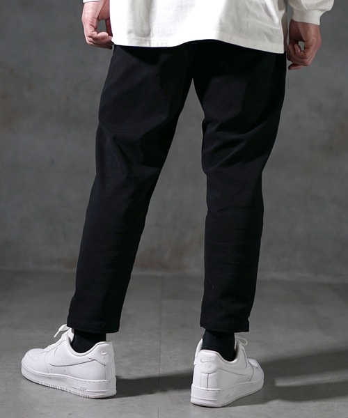 DIVINER(ディヴァイナー)の「Tapered Chino Pants ボトムス メンズ テーパード チノパン ブラック(チノパンツ・メンズ・ブラック・M/L)」の4枚目の写真
