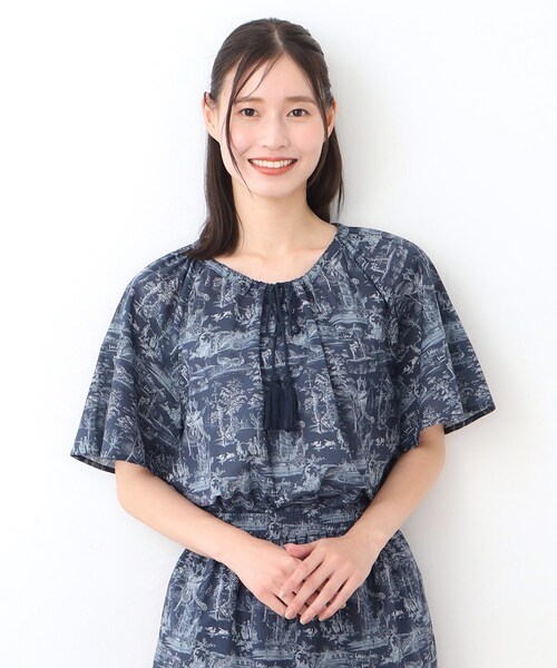 LAURA ASHLEY（ローラアシュレイ）の「【コットン100％／同柄アイテムあり】ブレイスミス トワル柄 ブラウス（シャツ/ブラウス・レディース・ホワイト系3/ネイビー系・38）」の7枚目の写真
