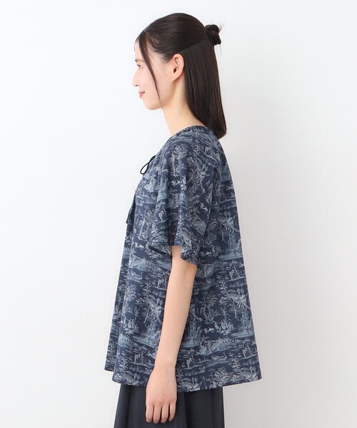 LAURA ASHLEY（ローラアシュレイ）の「【コットン100％／同柄アイテムあり】ブレイスミス トワル柄 ブラウス（シャツ/ブラウス・レディース・ホワイト系3/ネイビー系・38）」の12枚目の写真