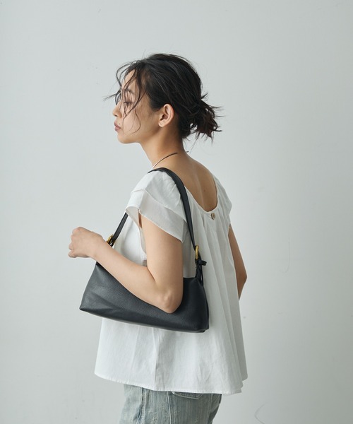 Lunea（ルネア）の「2wayワンハンドルフェイクレザーバッグ/２種類のショルダー紐付き（ハンドバッグ・レディース・ブラック/アイボリー/ブラウン/ライトブラウン・FREE）」の7枚目の写真