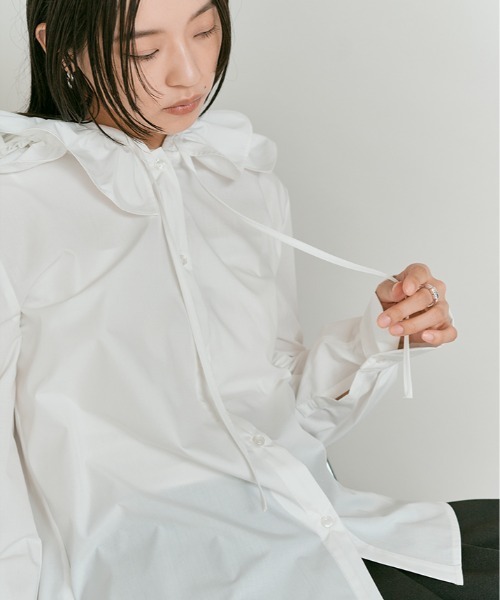 W:Huku（フーク）の「【W:Huku / ノンアイロンシリーズ】フリル フーディー ブラウス / Wrinkle-Resistant Frill Hooded Blouse（シャツ/ブラウス・レディース・ブラック/オフホワイト/ブルー系・FREE）」の6枚目の写真