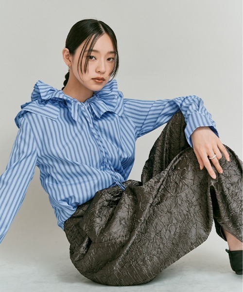 W:Huku（フーク）の「【W:Huku / ノンアイロンシリーズ】フリル フーディー ブラウス / Wrinkle-Resistant Frill Hooded Blouse（シャツ/ブラウス・レディース・ブラック/オフホワイト/ブルー系・FREE）」の15枚目の写真