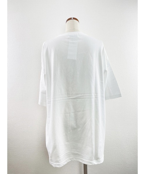 WORLD WIDE LOVE!(ワールドワイドラブ)の「YOU DON'T KNOW ME BIG TEE(Tシャツ/カットソー・レディース・オフホワイト/ライトグリーン/トップグレー・1)」の6枚目の写真