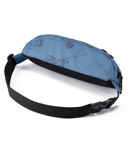 UNDER ARMOUR(アンダーアーマー)の「UAボディバッグ(ライフスタイル/メンズ/レディース)(ボディバッグ/ウエストポーチ・レディース・ダークネイビー・ONESIZE)」の3枚目の写真