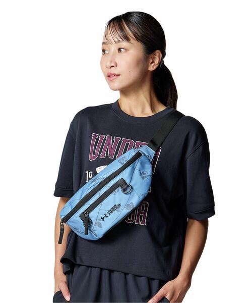 UNDER ARMOUR(アンダーアーマー)の「UAボディバッグ(ライフスタイル/メンズ/レディース)(ボディバッグ/ウエストポーチ・レディース・ダークネイビー・ONESIZE)」の4枚目の写真