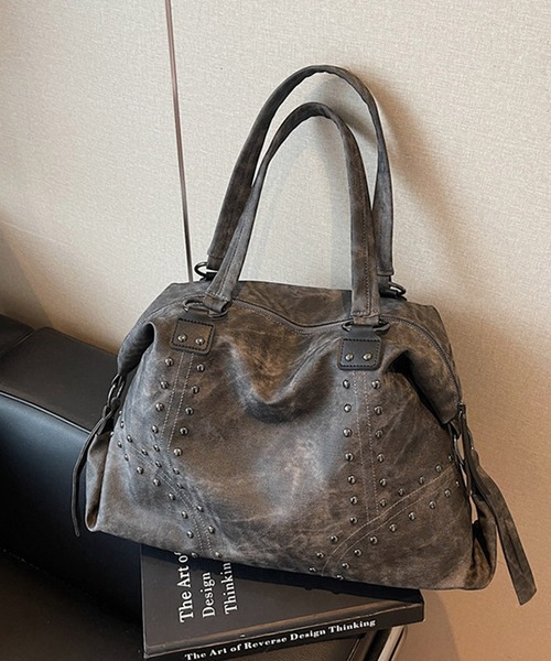 HALEY PESCA（ヘーリーペスカ）の「HALEY PESCA/【大容量/A4収納可】　ヴィンテージスタッズボストンバッグ（ボストンバッグ・レディース・オフホワイト/ブラック/ベージュ/ブラウン・FREE）」の11枚目の写真