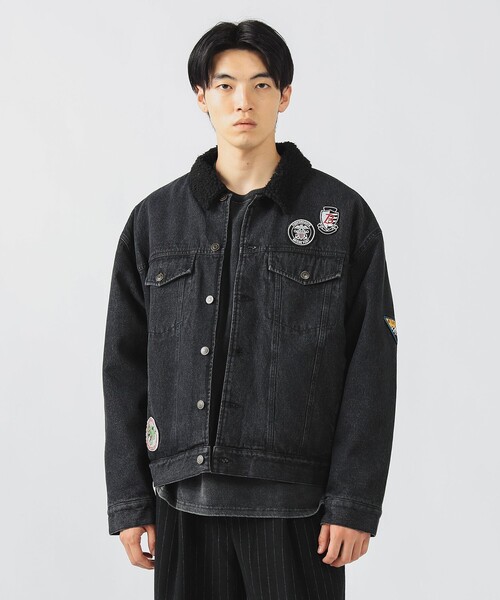 BEAMS HEART(ビームスハート)の「【完売間近】シェルパトラッカー ジャケット/Sherpa Trucker Jacket(裏ボア仕様・ヴィンテージライク・リラックスフィット・ショート丈・ブラックデニム)(デニムジャケット・メンズ・チャコールグレー/ブラック・LARGE/MEDIUM/SMALL)」の2枚目の写真