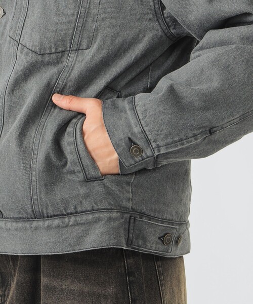 BEAMS HEART(ビームスハート)の「【完売間近】シェルパトラッカー ジャケット/Sherpa Trucker Jacket(裏ボア仕様・ヴィンテージライク・リラックスフィット・ショート丈・ブラックデニム)(デニムジャケット・メンズ・チャコールグレー/ブラック・LARGE/MEDIUM/SMALL)」の16枚目の写真