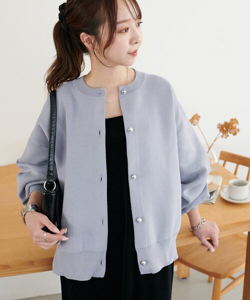 DISCOAT（ディスコート）の「メタル釦スポンディッシュカーディガン《WEB限定カラーあり》（カーディガン/ボレロ・レディース・ブラック/ダークブラウン/ネイビー/ブラウン/グレー/レッド/ピンク/アイボリー/ブラック系その他/ブルー系その他/ベビーピンク/グレイッシュベージュ/ダークグレー/イエロー・FREE）」の10枚目の写真