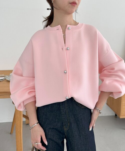 DISCOAT（ディスコート）の「メタル釦スポンディッシュカーディガン《WEB限定カラーあり》（カーディガン/ボレロ・レディース・ブラック/ダークブラウン/ネイビー/ブラウン/グレー/レッド/ピンク/アイボリー/ブラック系その他/ブルー系その他/ベビーピンク/グレイッシュベージュ/ダークグレー/イエロー・FREE）」の16枚目の写真