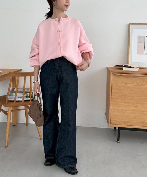 DISCOAT（ディスコート）の「メタル釦スポンディッシュカーディガン《WEB限定カラーあり》（カーディガン/ボレロ・レディース・ブラック/ダークブラウン/ネイビー/ブラウン/グレー/レッド/ピンク/アイボリー/ブラック系その他/ブルー系その他/ベビーピンク/グレイッシュベージュ/ダークグレー/イエロー・FREE）」の18枚目の写真